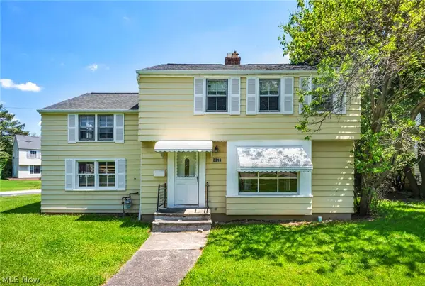 2313 N Taylor Road, Cleveland Heights, OH 44112