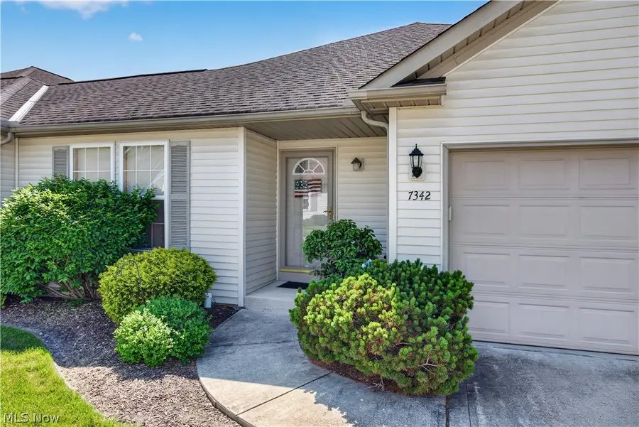 7342 Glengary Drive, Sagamore Hills, OH 44067 - #2