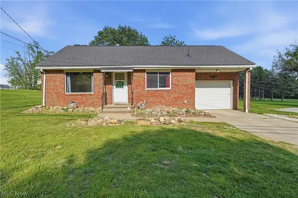 942 32nd Nw Street, Massillon, OH 44647