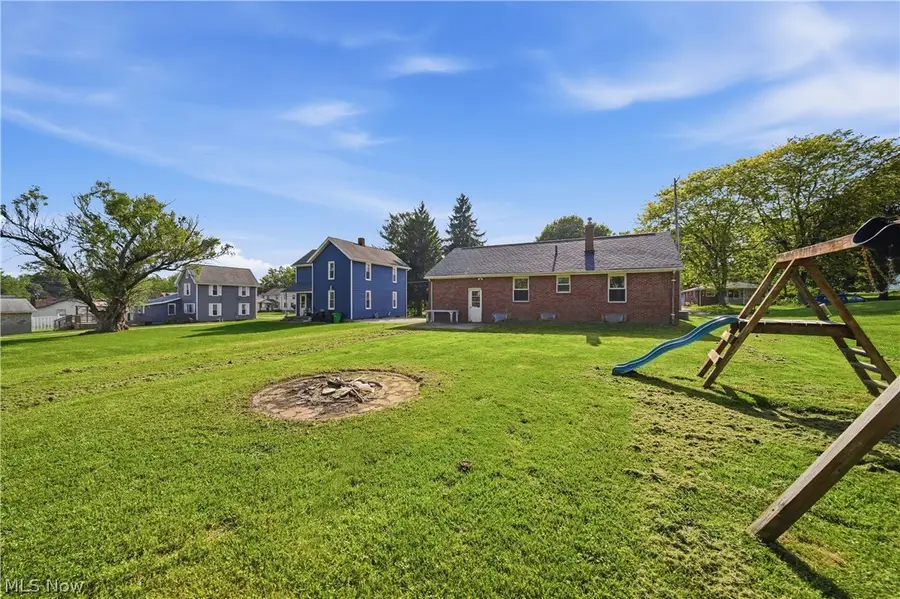 942 32nd Nw Street, Massillon, OH 44647 - #2