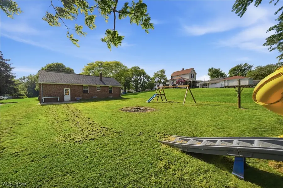 942 32nd Nw Street, Massillon, OH 44647 - #3