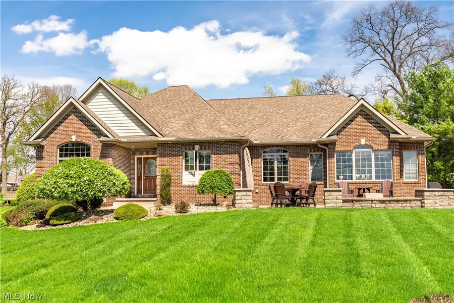 4101 Cove Nw Circle, Canton, OH 44708 - #3