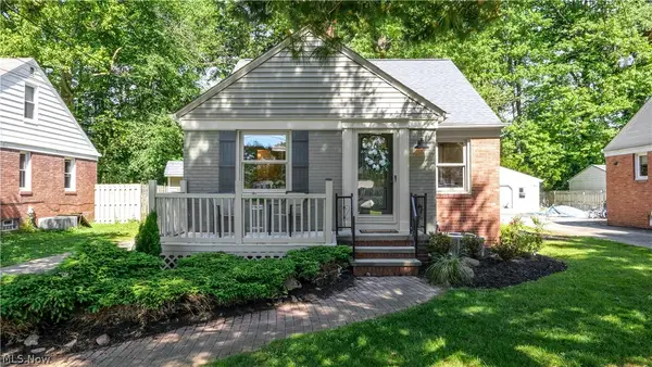2771 W 230th Street, North Olmsted, OH 44070