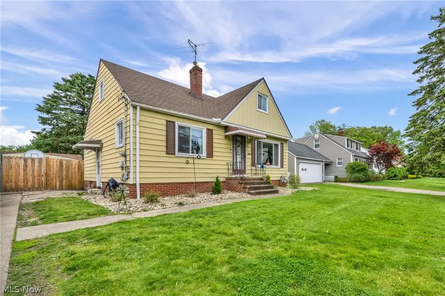 6294 Alexandria Drive, Parma Heights, OH 44130 - #3