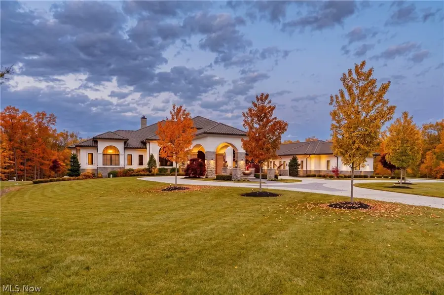 1433 Ridgemont Trail, Hinckley, OH 44233 - #2