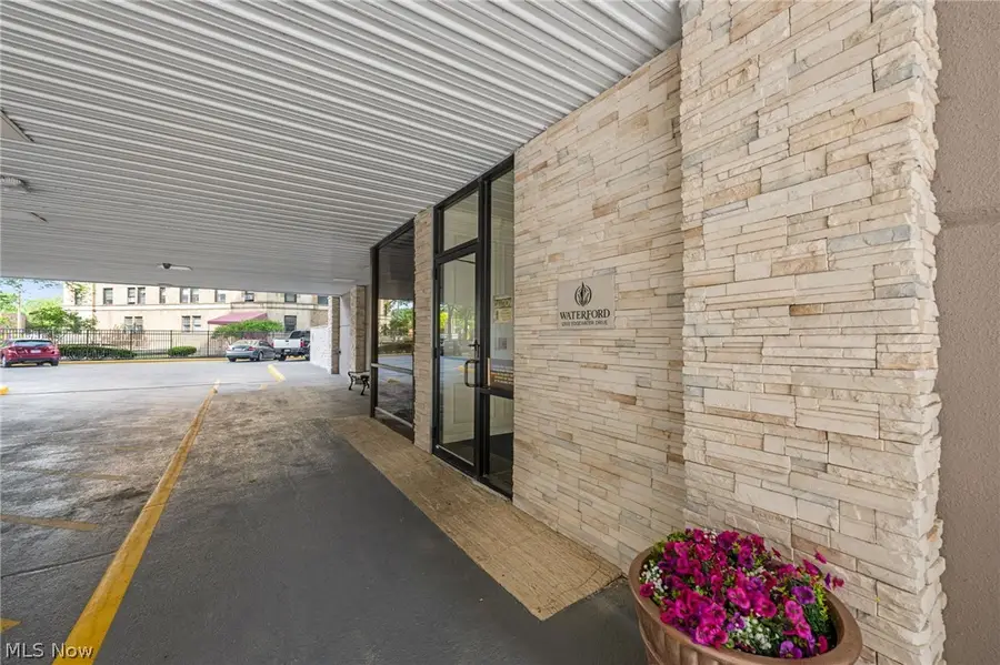 12500 Edgewater Drive #1106, Lakewood, OH 44107 - #2