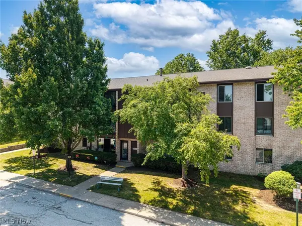16400 Heather Lane #F101, Middleburg Heights, OH 44130