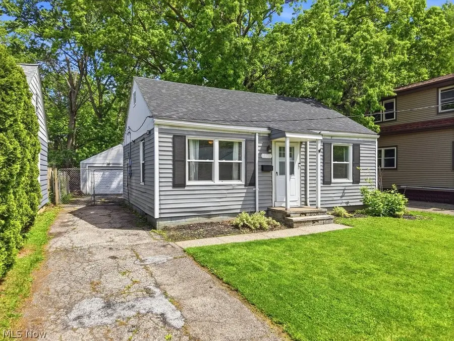 11718 Kirton Avenue, Cleveland, OH 44135 - #3