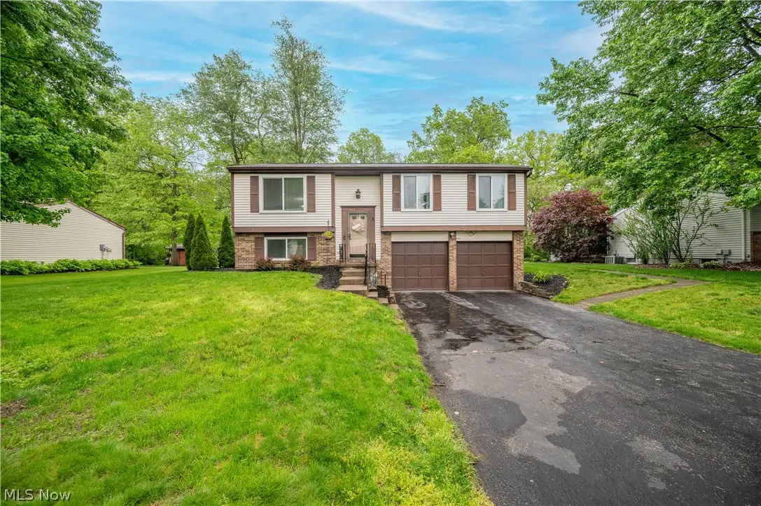 1431 Raccoon Ne, Howland, OH 44484 - #1