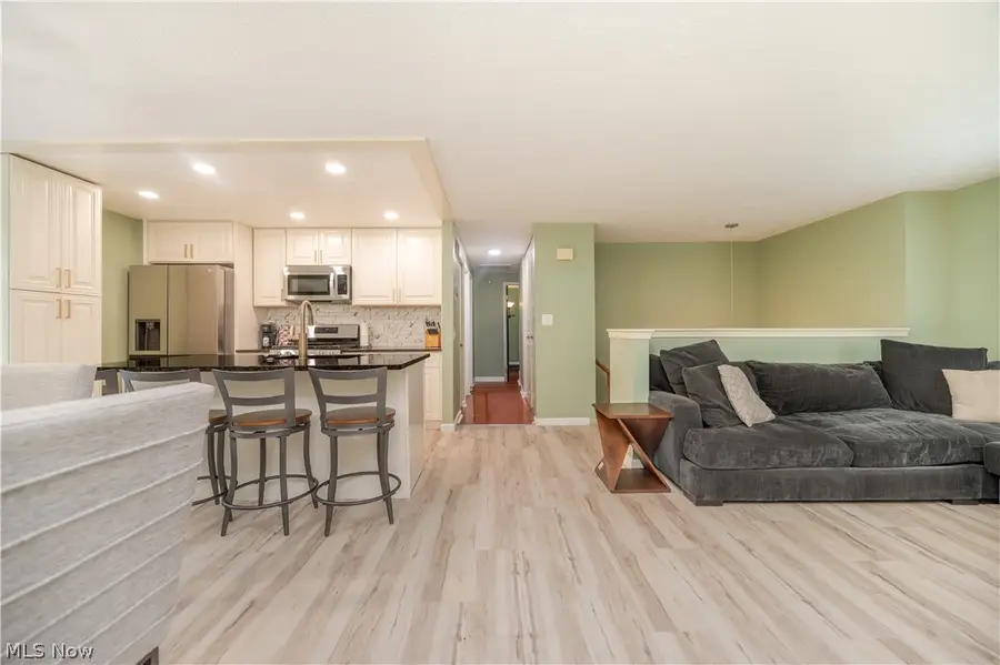 1431 Raccoon Ne, Howland, OH 44484 - #3