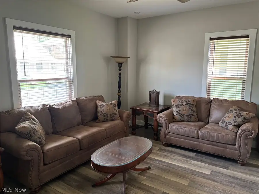 921 6th Sw Street, Massillon, OH 44647 - #3