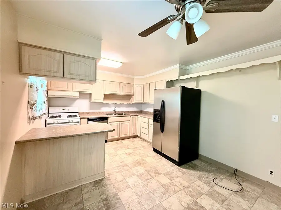 831 Kimberly Circle, Oberlin, OH 44074 - #3