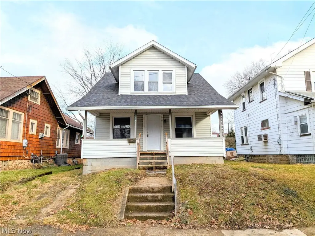 864 10th Ne Street, Massillon, OH 44646 - #1