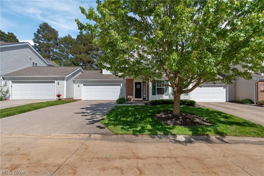 363 Casselberry Place, Twinsburg, OH 44087 - #2