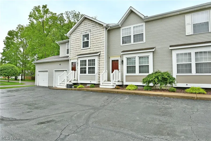 3164 Deer Trail #B, Cortland, OH 44410 - #2
