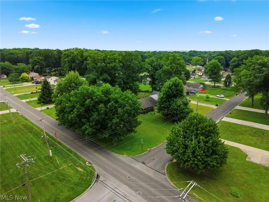 1627 Yolanda Drive, Youngstown, OH 44511 - #3