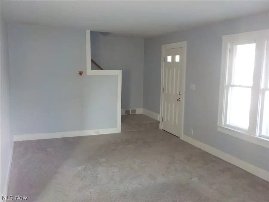 3912 Oak Park Avenue, Cleveland, OH 44109 - #3