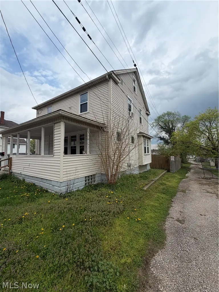 1015 Romig Avenue, Barberton, OH 44203 - #2