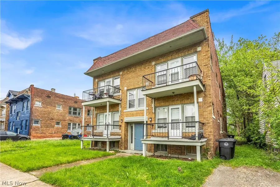 3301 E 143rd Street, Cleveland, OH 44120 - #2