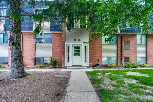 216 Moore Road #4M, Avon Lake, OH 44012