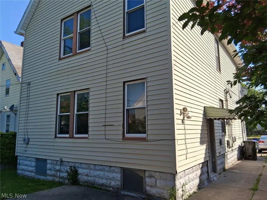 930 Evangeline Road, Cleveland, OH 44110 - #3