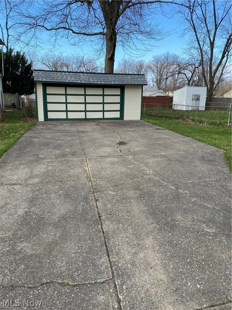 12116 Longmead Avenue, Cleveland, OH 44135 - #3