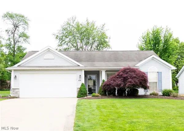316 Brookpoint Nw Street, North Canton, OH 44720
