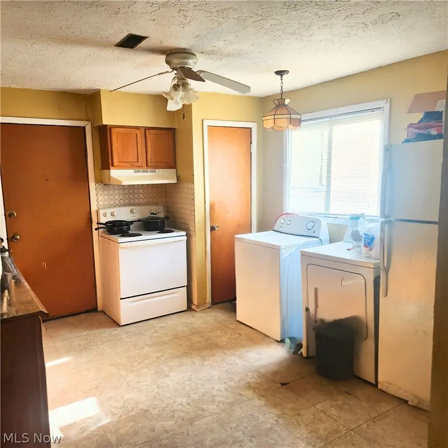 1296 Ottawa Avenue, Akron, OH 44305 - #3