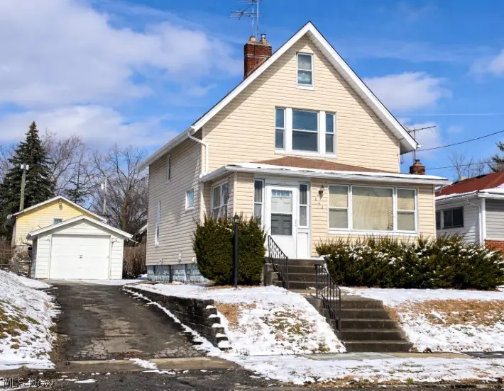 853 Polk Avenue, Akron, OH 44314 - #2