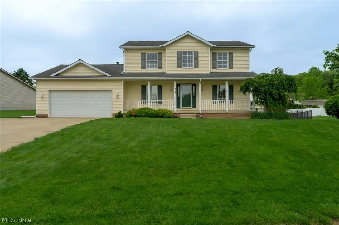 735 28th Nw Street, Massillon, OH 44647 - #1