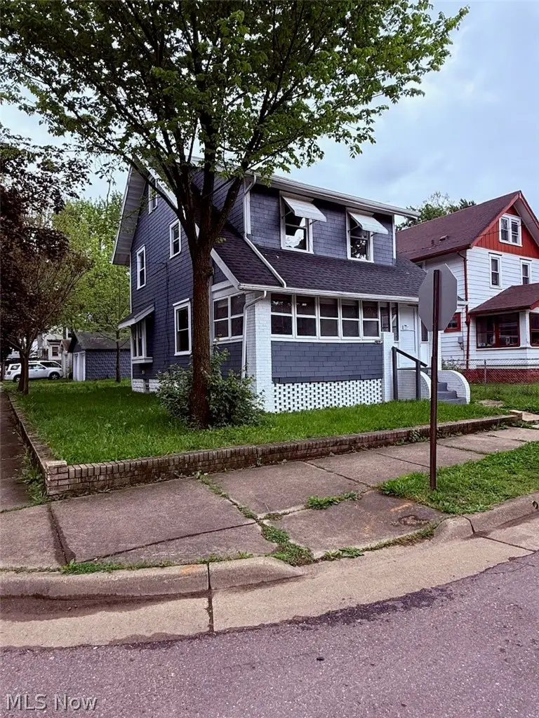 2183 25th Sw Street, Akron, OH 44314 - #2