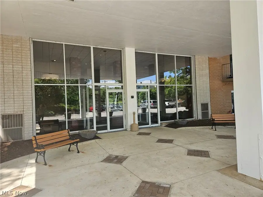 3675 Clague Road #306, North Olmsted, OH 44070 - #3