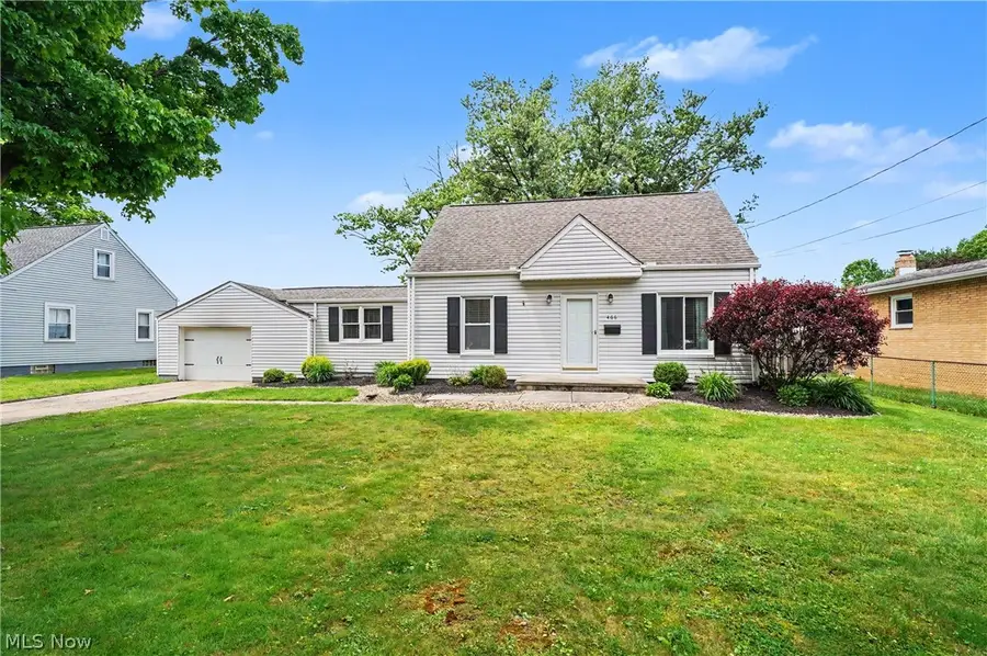 466 Brewer Avenue, Akron, OH 44305 - #2