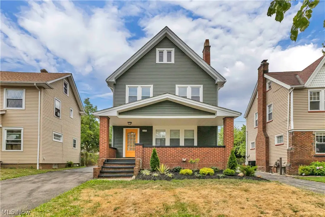 3498 Tullamore Road, University Heights, OH 44118 - #1