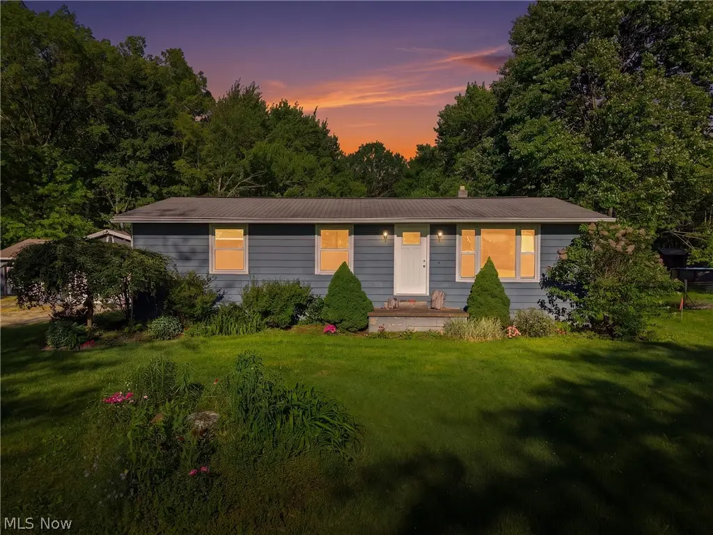 2693 Mahan Denman Nw Road, Bristolville, OH 44402 - #1