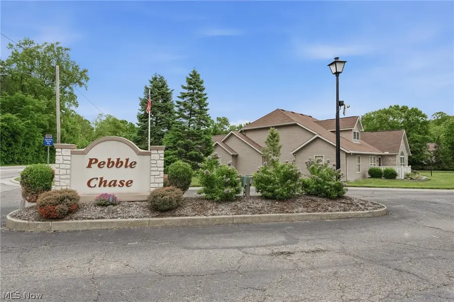 1210 Pebble Chase Ne Circle, Massillon, OH 44646 - #2