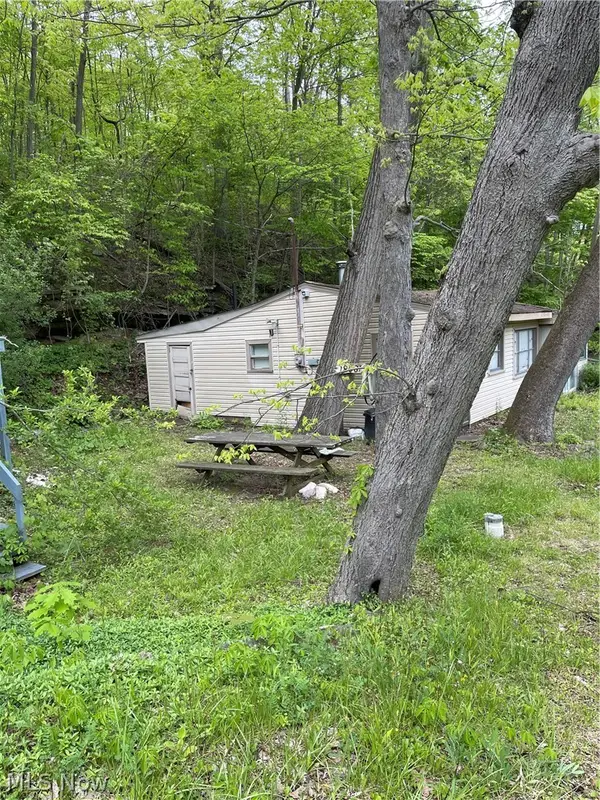 18081 Mill Road, Berlin Center, OH 44401