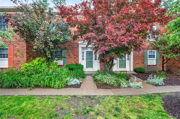 1015 Trevitt N Circle, Euclid, OH 44143