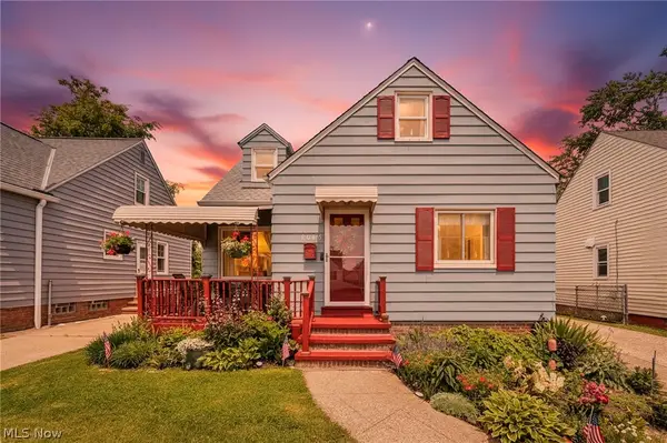 8006 Pinegrove Avenue, Parma, OH 44129