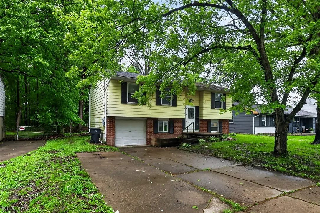 2964 Williamsburg Nw Street, Warren, OH 44485 - #1