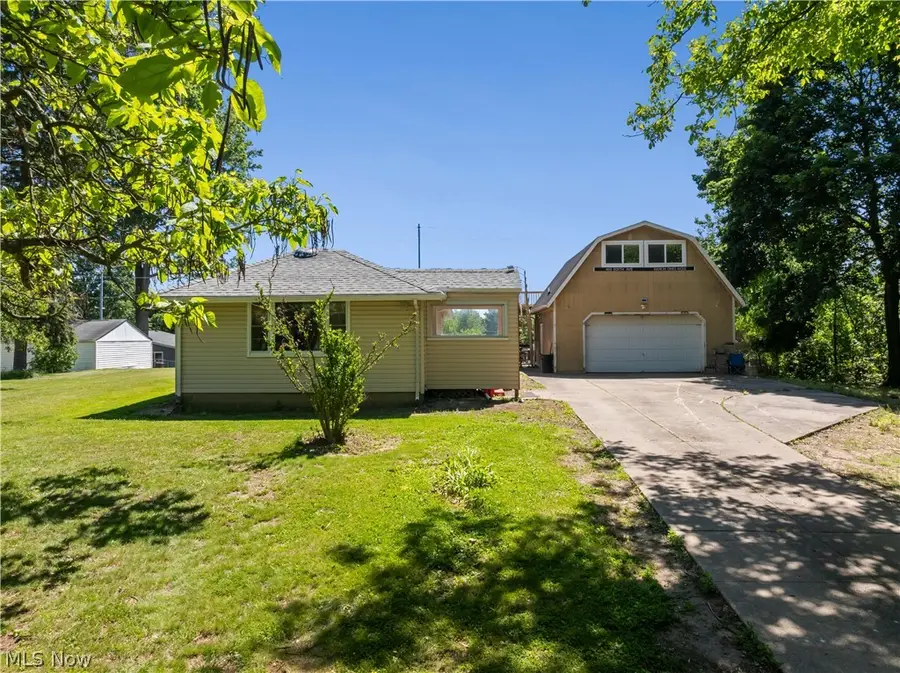 409 Edith Avenue, Akron, OH 44312 - #2