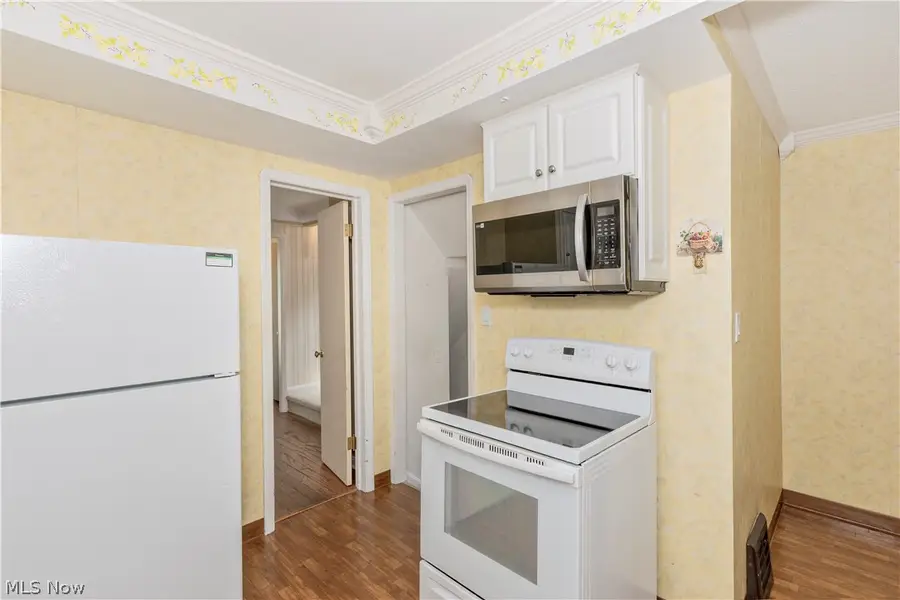 4810 Westbourne Road, Lyndhurst, OH 44124 - #2