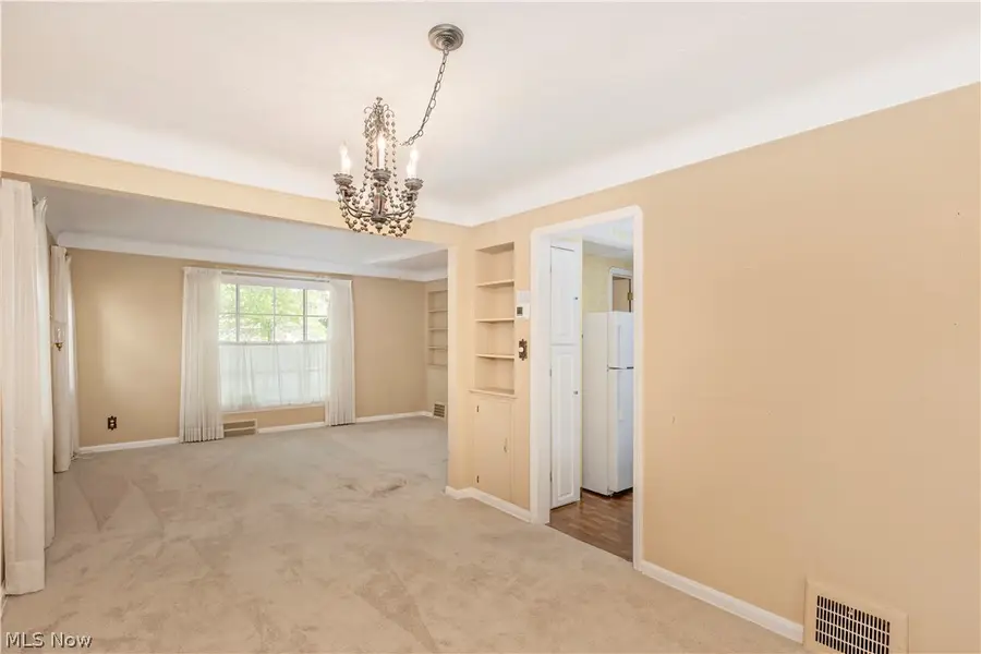 4810 Westbourne Road, Lyndhurst, OH 44124 - #3