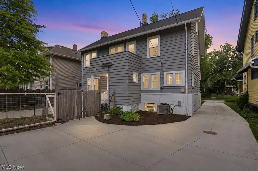 3078 Edgehill Road, Cleveland Heights, OH 44118 - #2