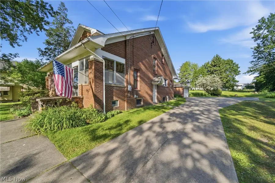 500 31st Sw Street, Barberton, OH 44203 - #3