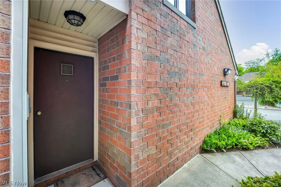 4705 Mayfield Road #B, South Euclid, OH 44121 - #3