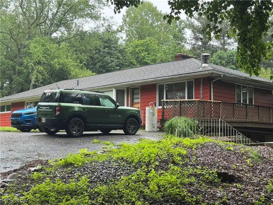 12797 Oakwood Nw Avenue, Uniontown, OH 44685 - #2