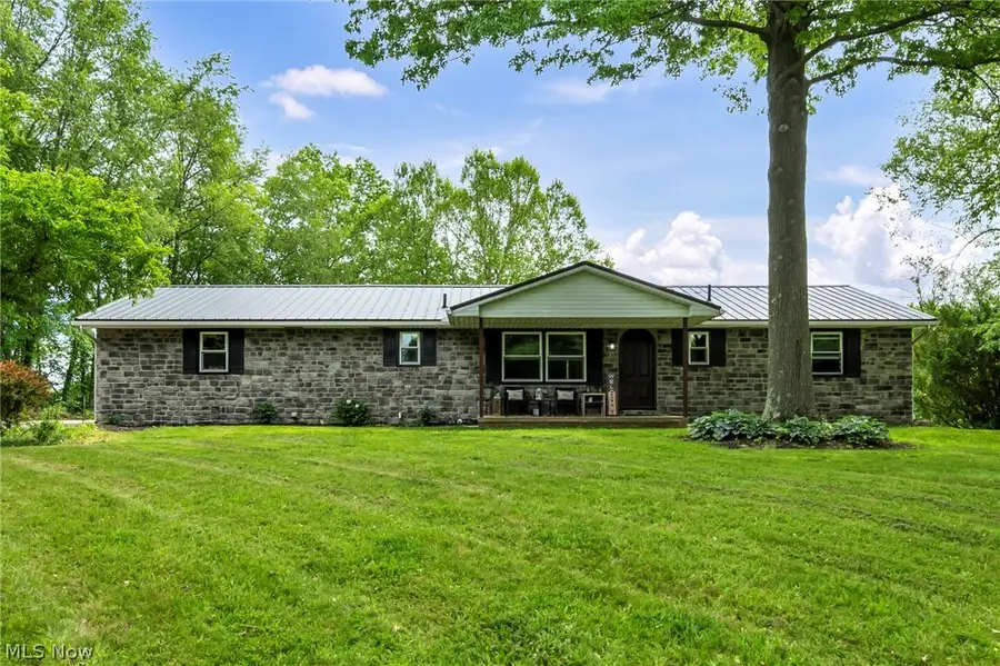 12100 Hoover Nw Avenue, Uniontown, OH 44685 - #2