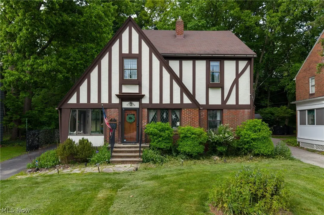 3605 Meadowbrook Boulevard, University Heights, OH 44118 - #1