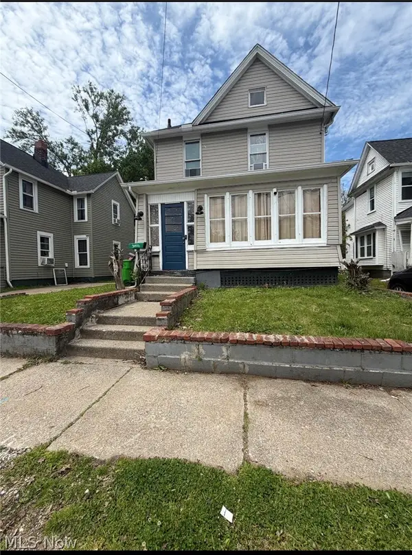 284 3rd Nw Street, Barberton, OH 44203